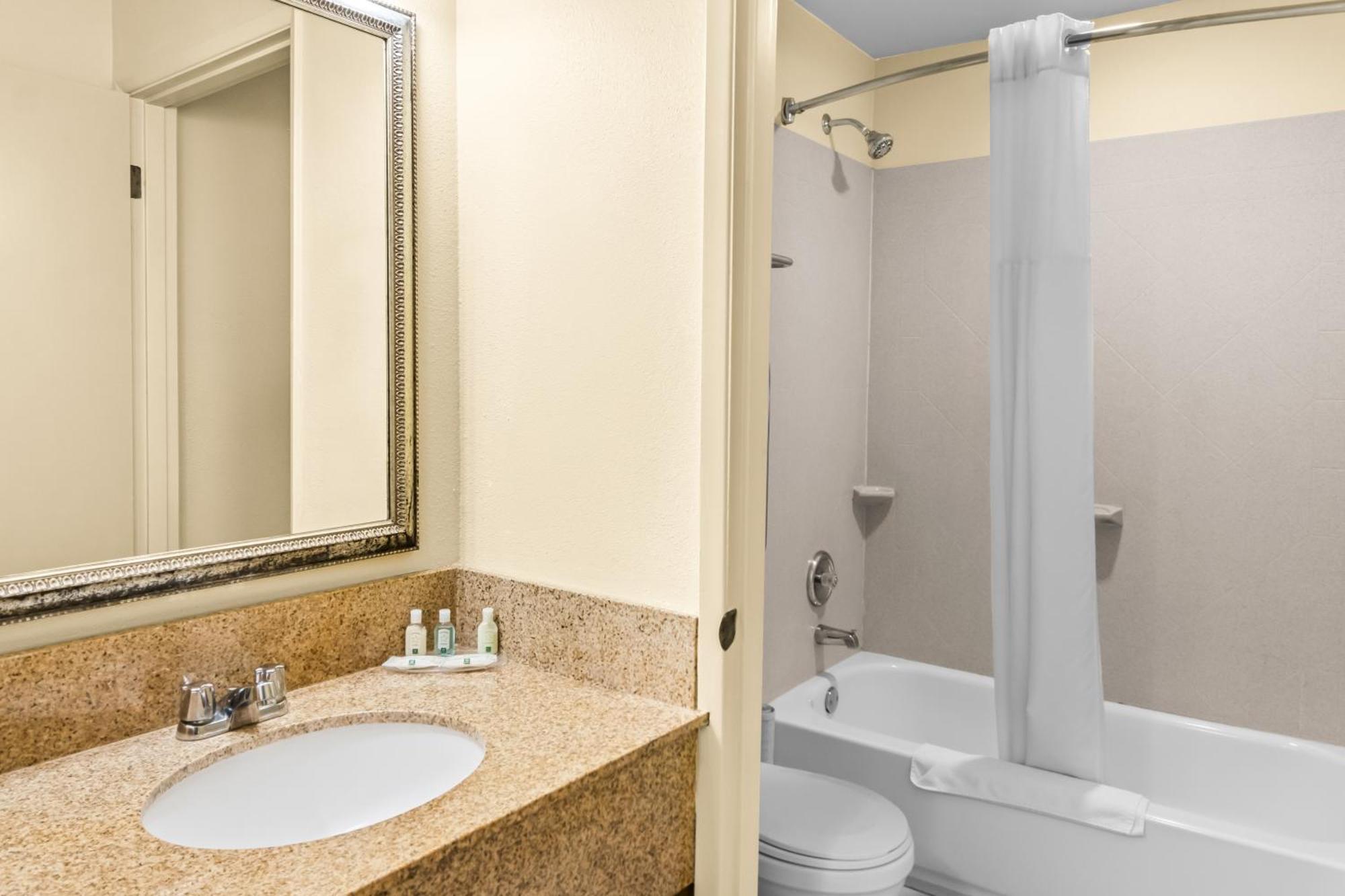 Quality Inn & Suites Vancouver - Hazel Dell Zewnętrze zdjęcie