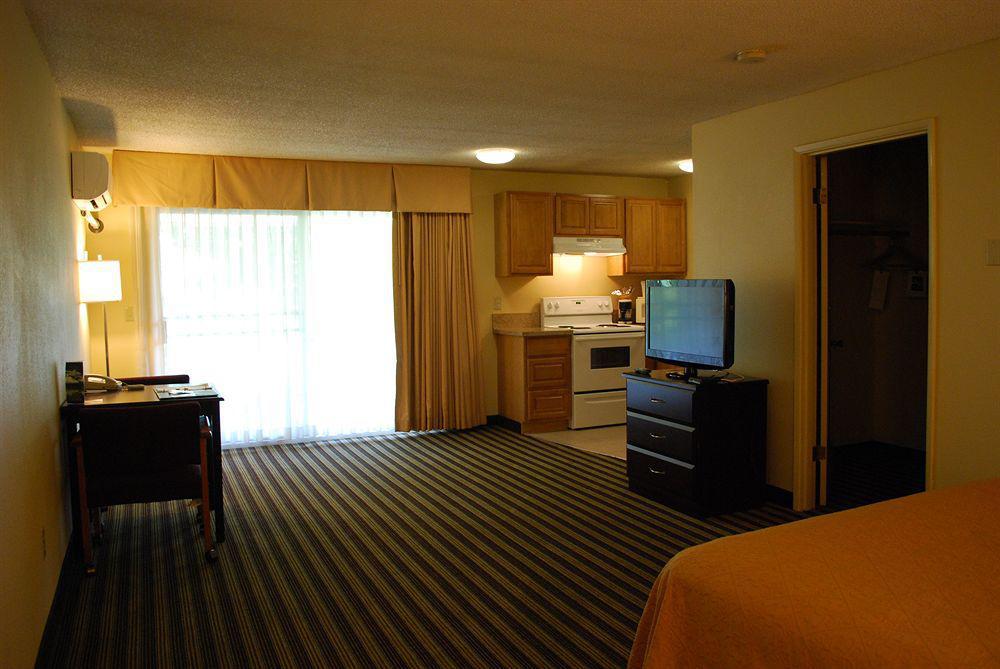Quality Inn & Suites Vancouver - Hazel Dell Zewnętrze zdjęcie