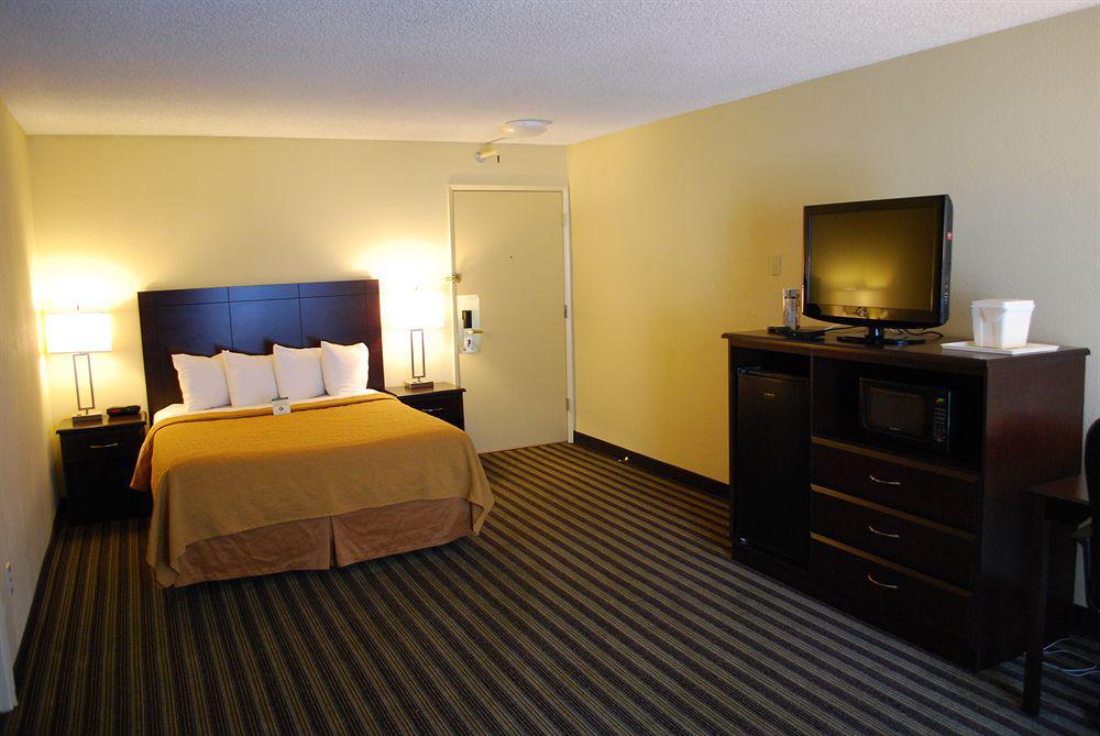 Quality Inn & Suites Vancouver - Hazel Dell Zewnętrze zdjęcie